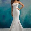 9514 Allure Bridals Wedding Dress