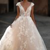 E165 ASTRID ABELLA WEDDING DRESS