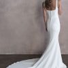 Allure Bridals 9810 Vintage Appeal slim-fitting Wedding Dress
