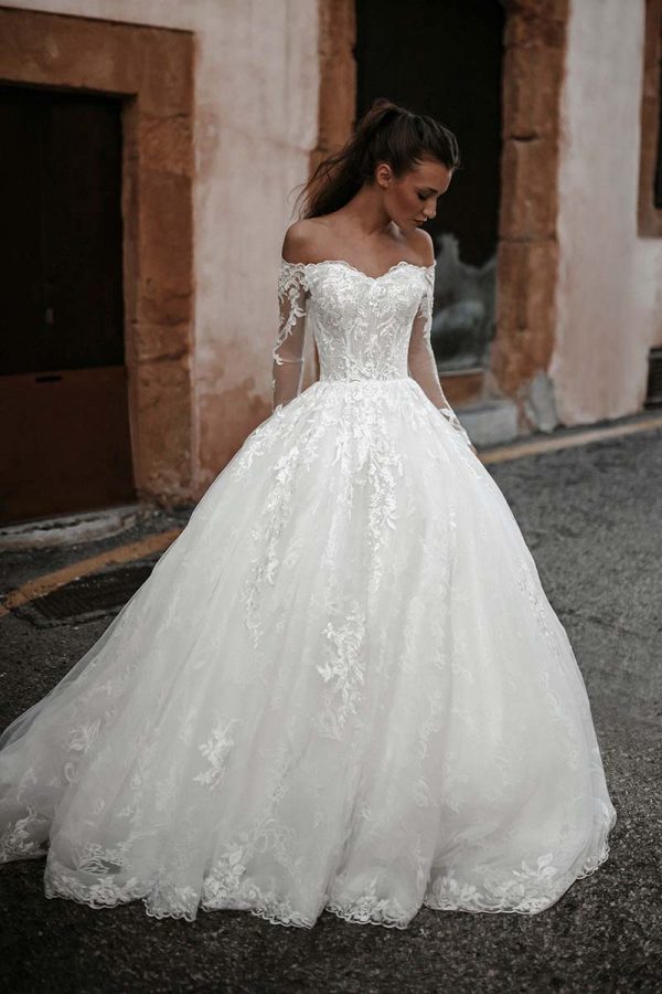 E172 Abella Wedding Dress