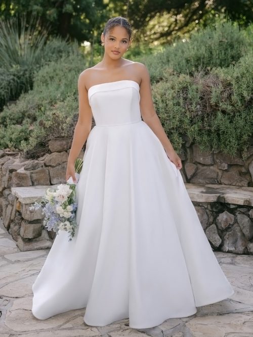 R3715 Allure Romance