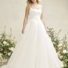 R3907 Allure Romance